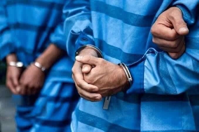محکومیت ۱۲۰۰ میلیاردی سرشبکه قاچاق سوخت در میناب محکومیت ۱۲۰۰ میلیاردی سرشبکه قاچاق سوخت در میناب